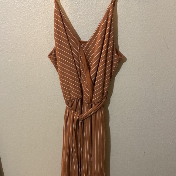 Tumeric Pantsuit 🧡 - Picture 3 of 8